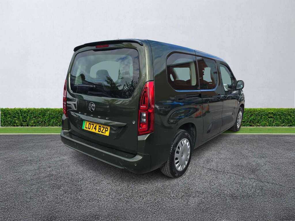 Vauxhall Combo-e Life 52Kwh Ultimate 11Kw Charger - 2024 74 Green #17