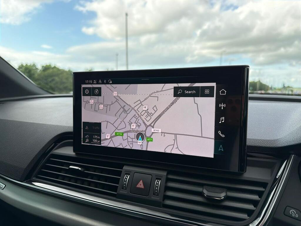 Audi Q5 50 Tfsi E Quattro Edition 1 S Tronic Black #24