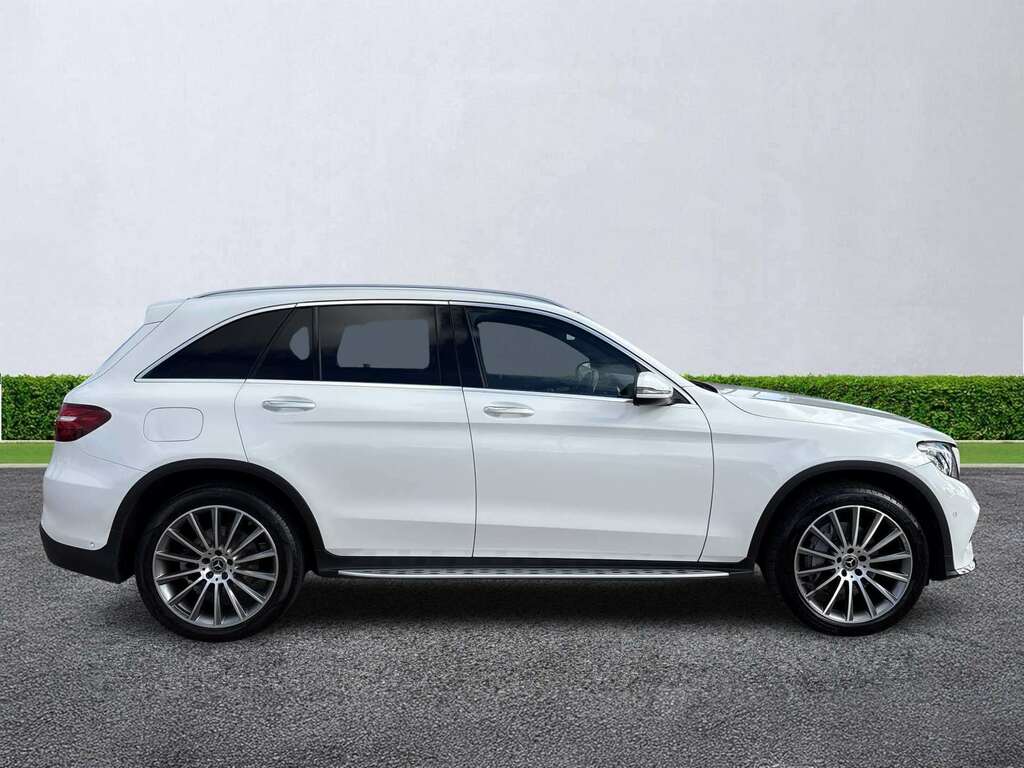 Mercedes-Benz GLC Class Glc 250D 4Matic Amg Line Premium 9G-tronic #3