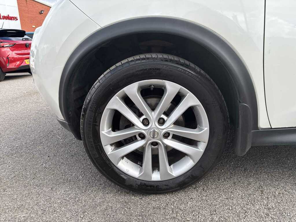 Nissan Juke 1.5 Dci Tekna 5-Door Hatchback White #6