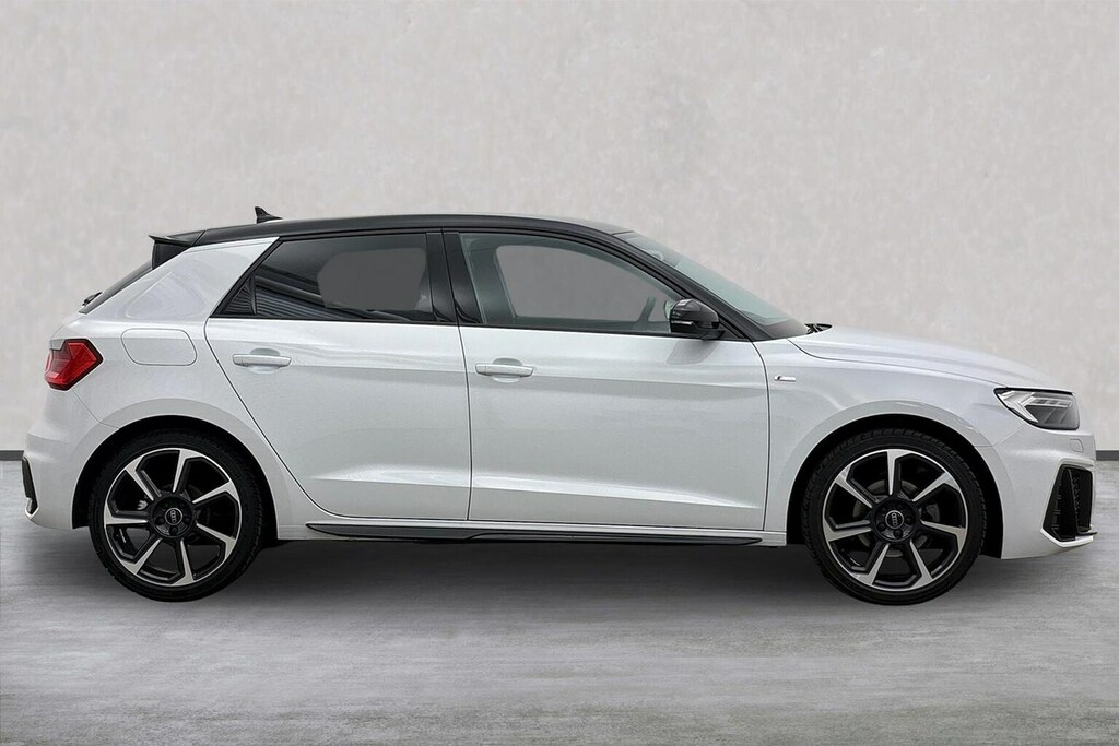 Audi A1 1.5 Tfsi 35 Black Edition Sportback S T #3