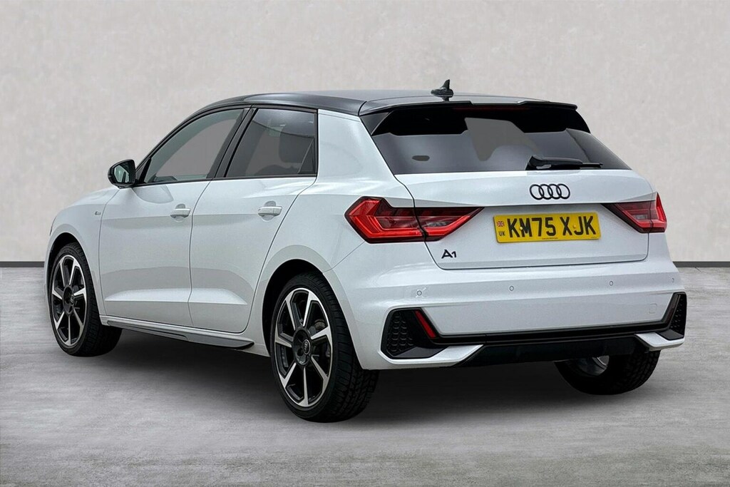 Audi A1 1.5 Tfsi 35 Black Edition Sportback S T #2