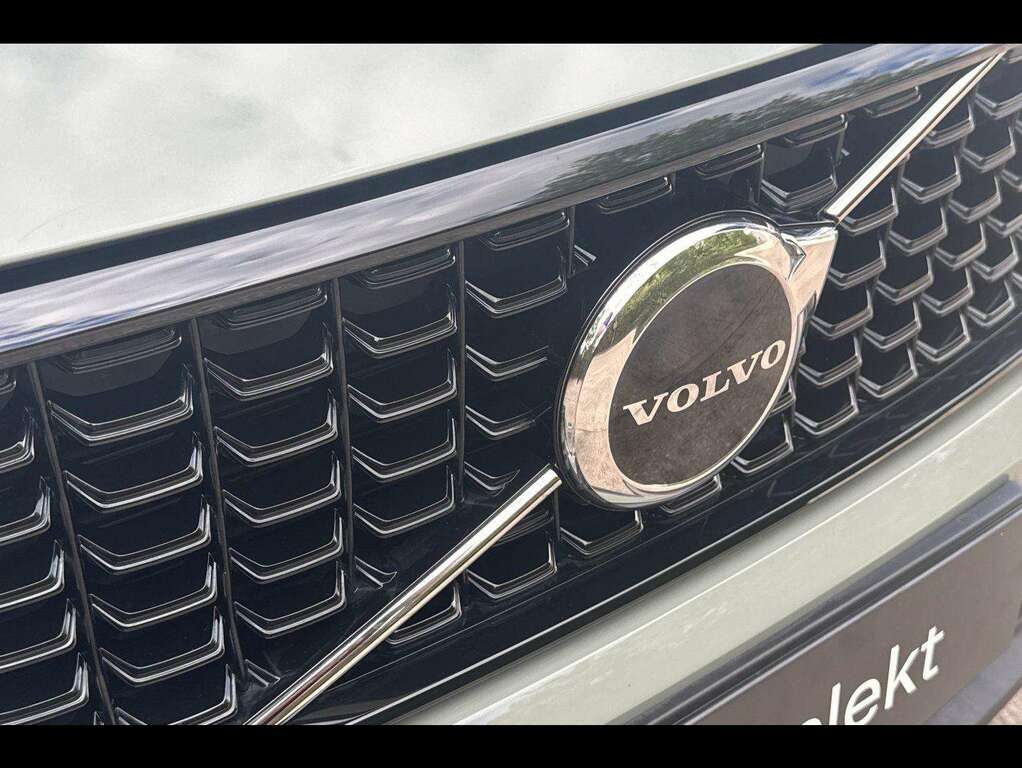 Volvo XC40 Plus, B4 Mild Hybrid, Dark Silver #33