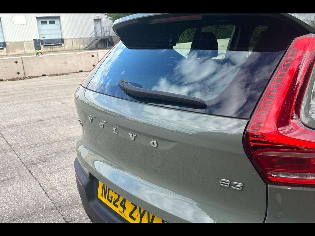 Volvo XC40 Plus, B4 Mild Hybrid, Dark Silver #36