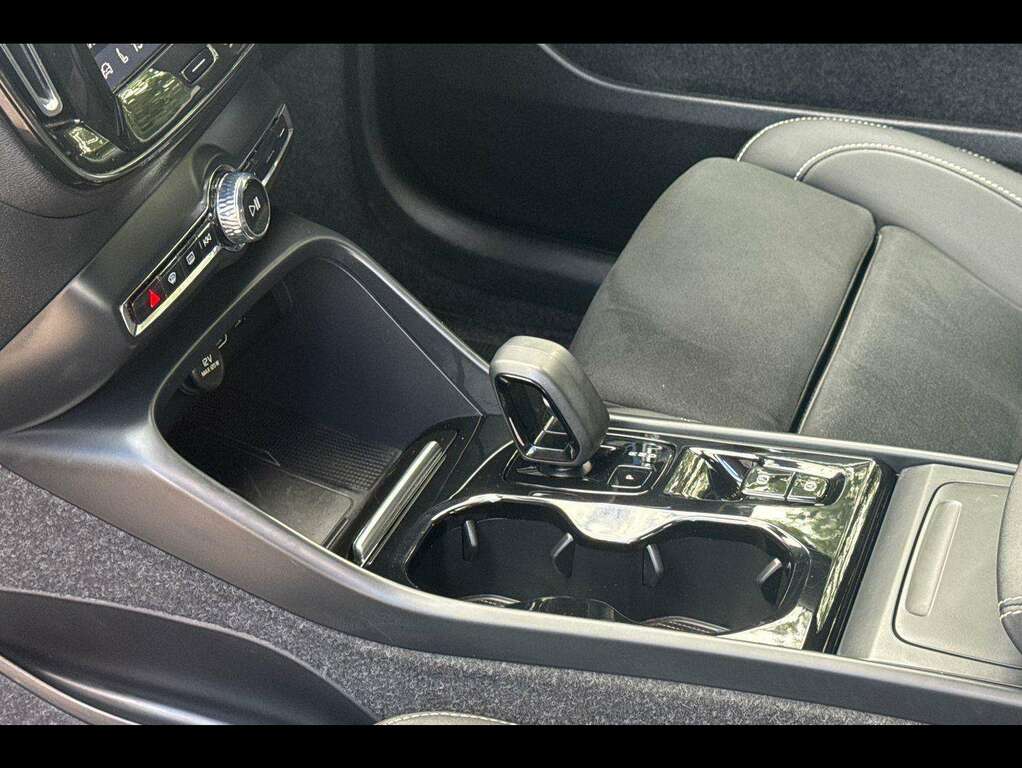 Volvo XC40 Plus, B4 Mild Hybrid, Dark Silver #13