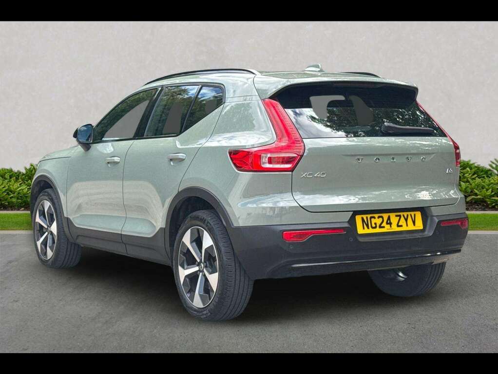 Volvo XC40 2.0 B3p Plus Dark #2