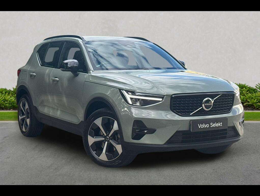 Volvo XC40 2.0 B3p Plus Dark