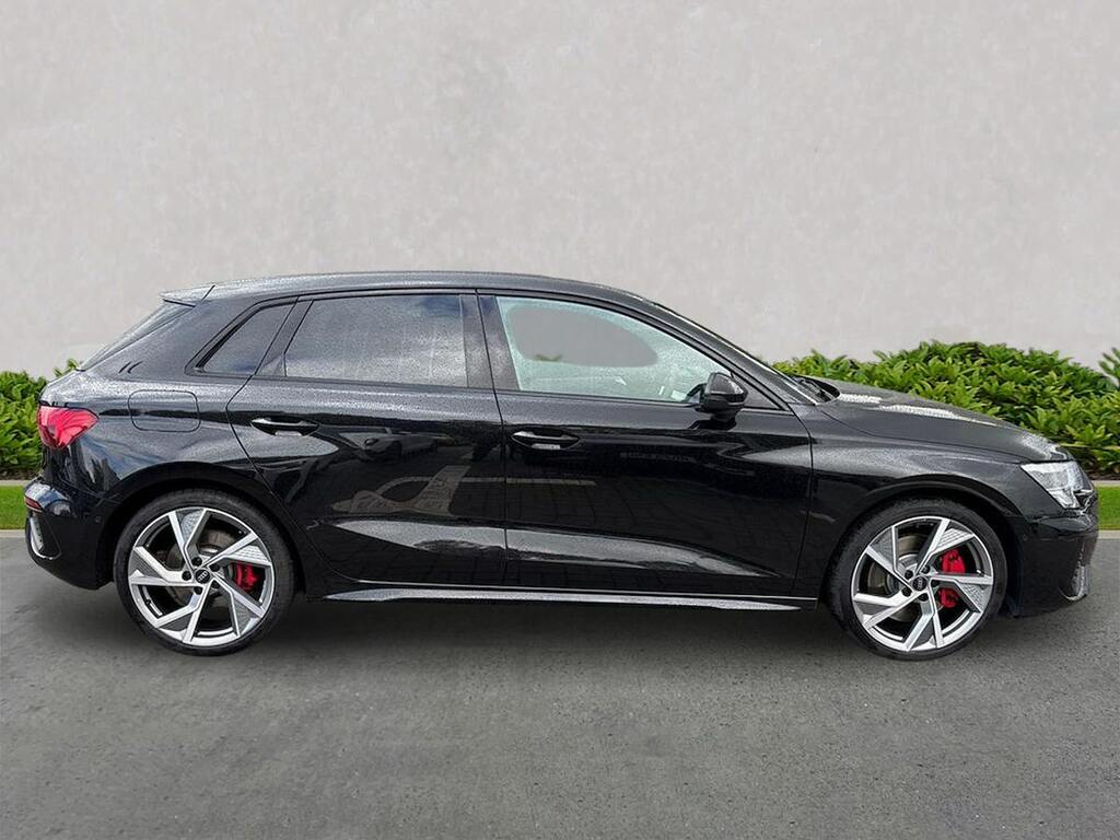 Audi A3 2.0 Tfsi Black Edition Sportback S Tron #3