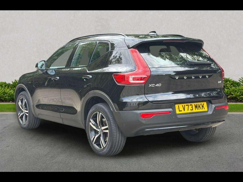 Volvo XC40 2.0 B4p Plus Dark #2