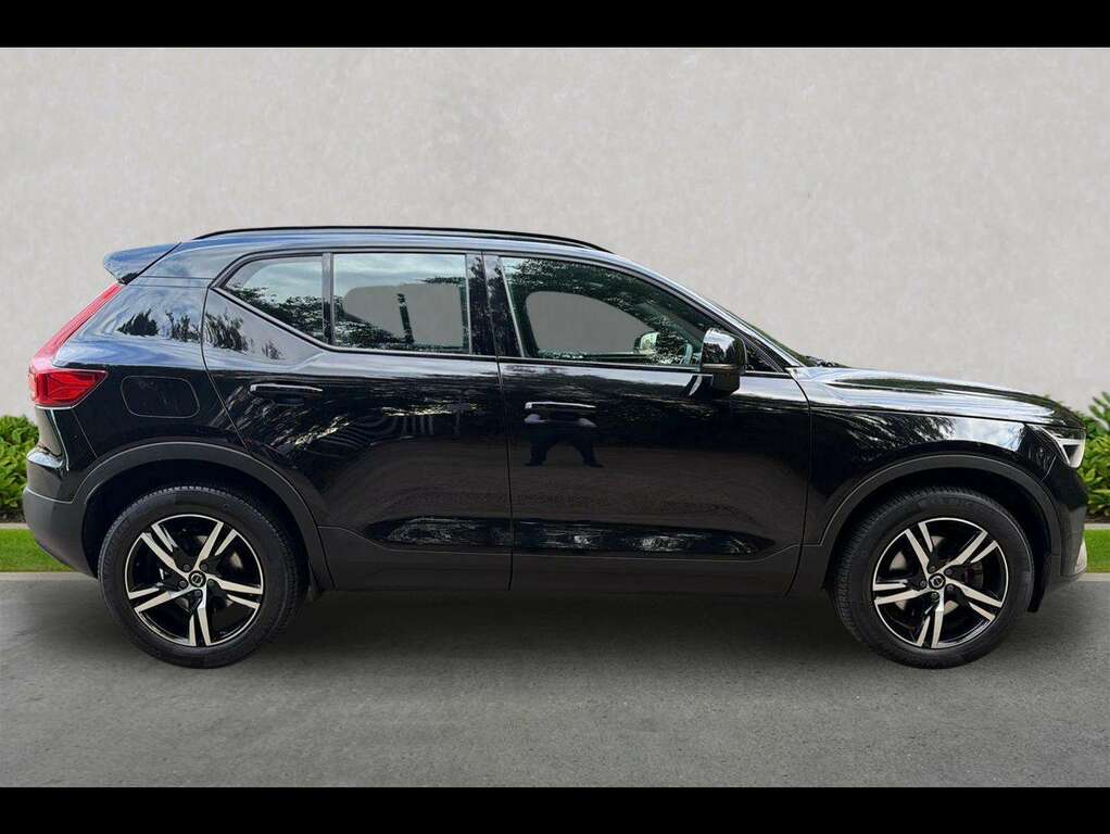 Volvo XC40 2.0 B4p Plus Dark #3