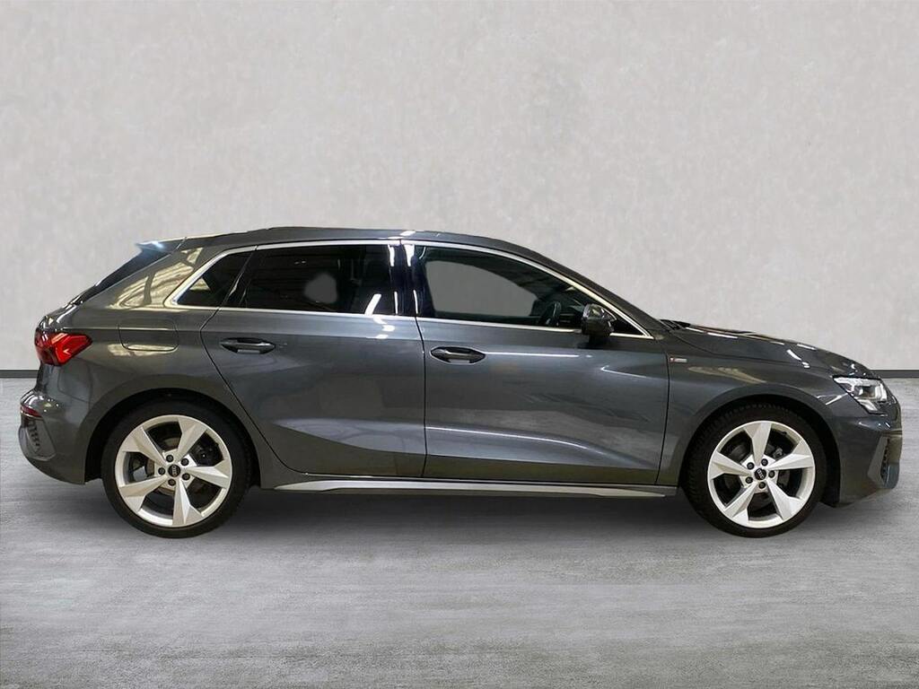 Audi A3 1.5 Tfsi 35 S Line Sportback S Tronic E  #3