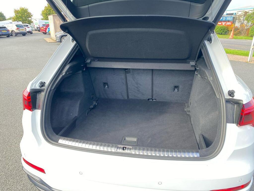 Audi Q3 Q3 Sport 35 Tdi S-a Black #17