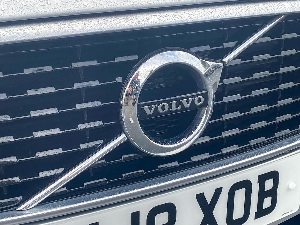 Volvo S90 2.0 D4 Momentum Geartronic Black #30