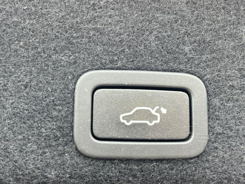 Volvo XC60 D4 190 R Design Lux Nav Awd Grey #37