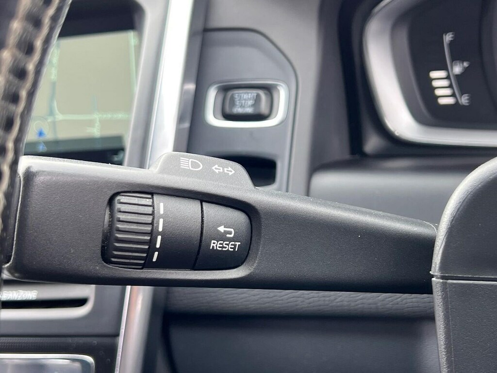 Volvo XC60 D4 190 R Design Lux Nav Awd Grey #28