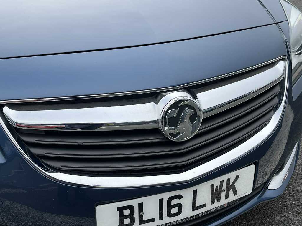 Vauxhall Insignia 2.0 Sri Nav Cdti Ecoflex Ss 167 Bhp White #31