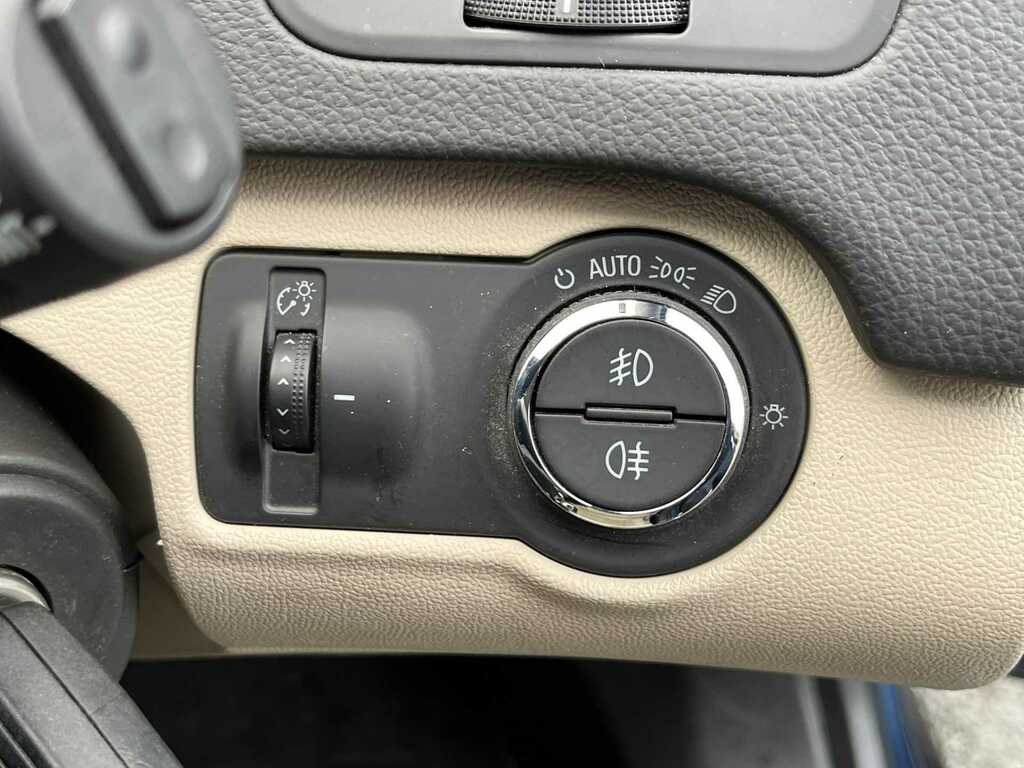 Vauxhall Insignia 2.0 Sri Nav Cdti Ecoflex Ss 167 Bhp White #35