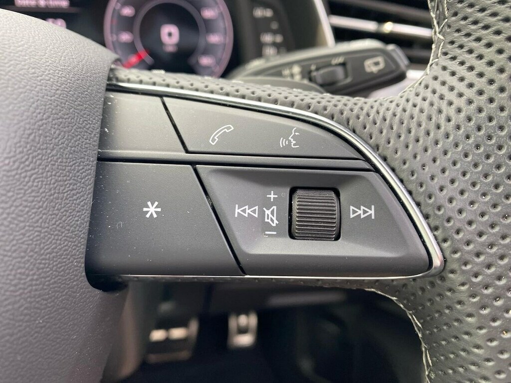 Audi Q8 55 Tfsi Quattro Black Edition Tiptronic Black #26