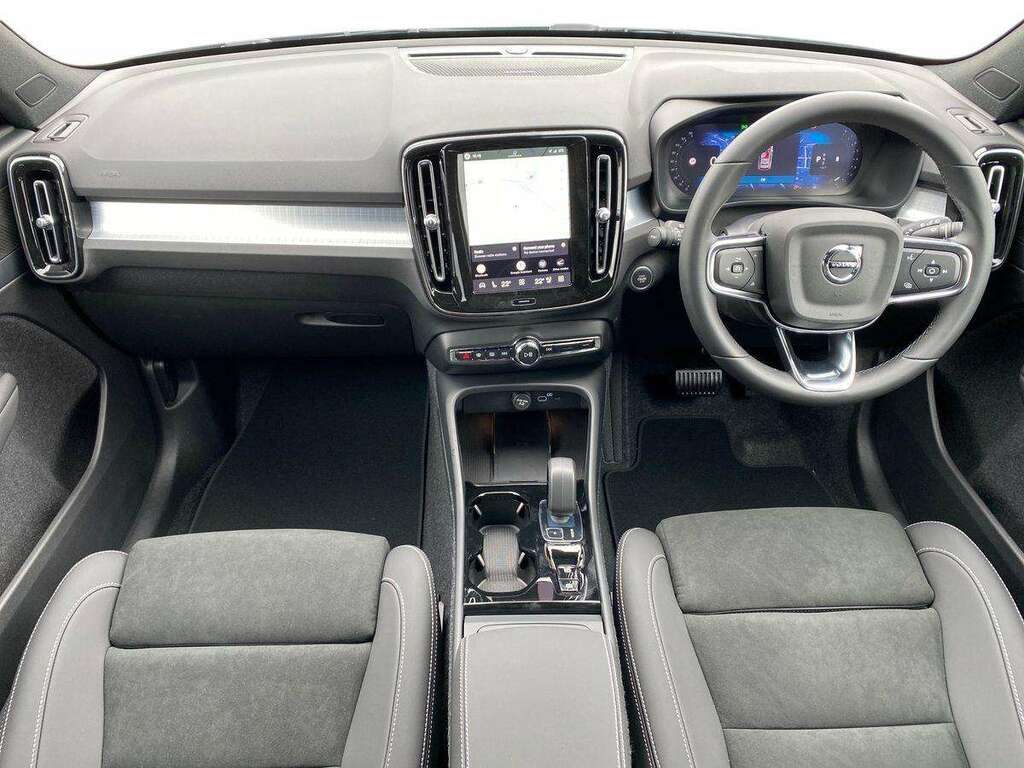 Volvo XC40 2.0 B3p Plus Black Edition Blue #8