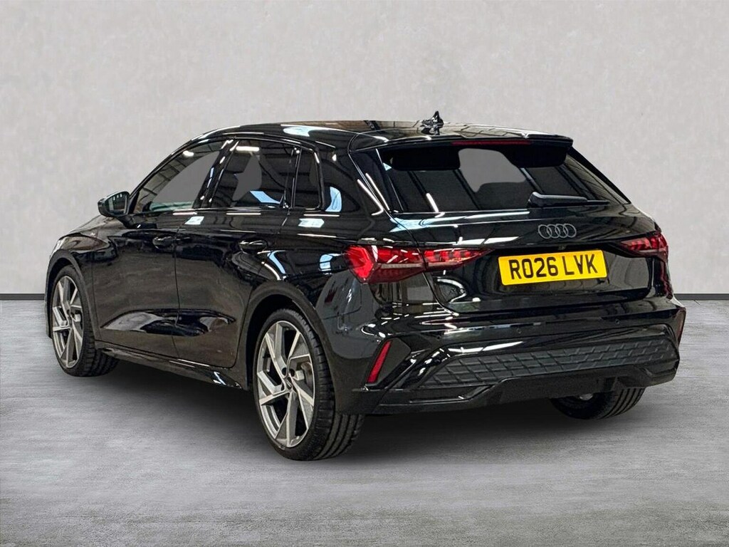Audi A3 1.5 Tfsi Black Edition Sportback S Tron #2