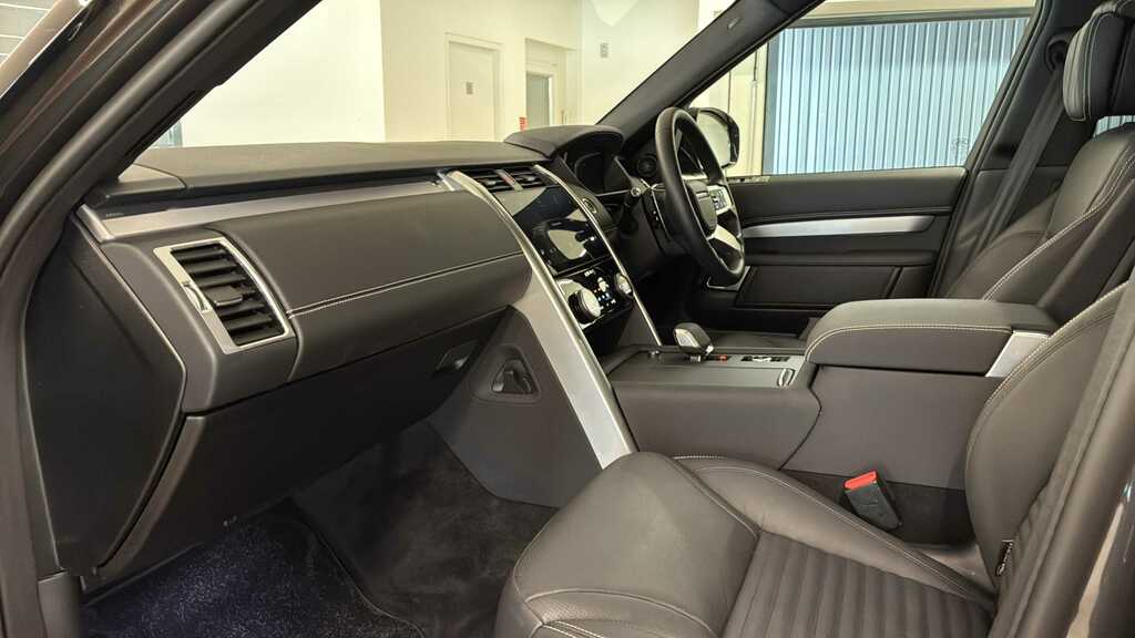 Land Rover Discovery 3.0 D350 Dynamic Hse #3