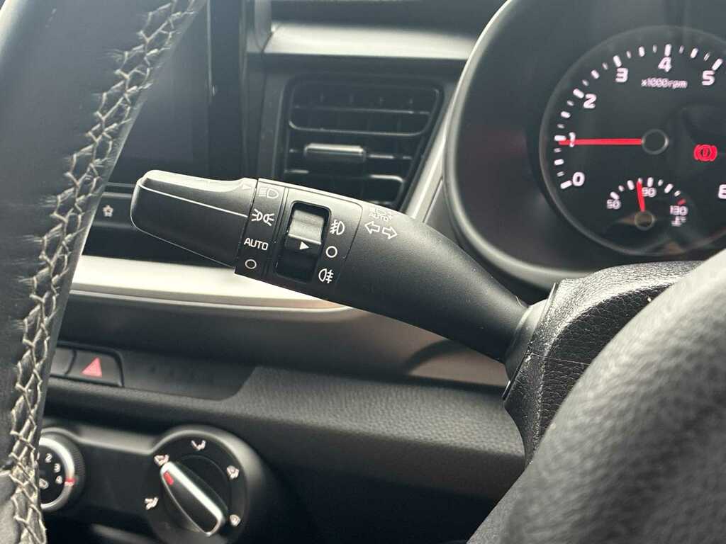 Kia Stonic 1.0T Gdi 48V Gt-line S Dct Red #24