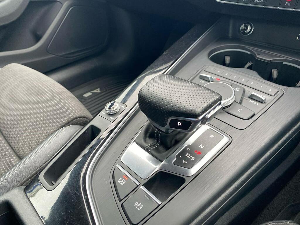 Audi A5 2.0 Tfsi 40 Black Edition Coupe S Troni Black #8