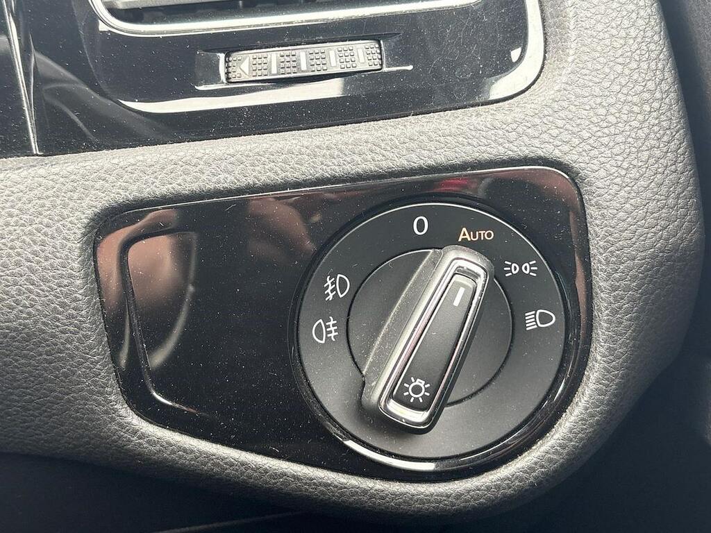 Volkswagen Golf Mk7 Facelift 1.6 Tdi Se Nav 115Ps White #21