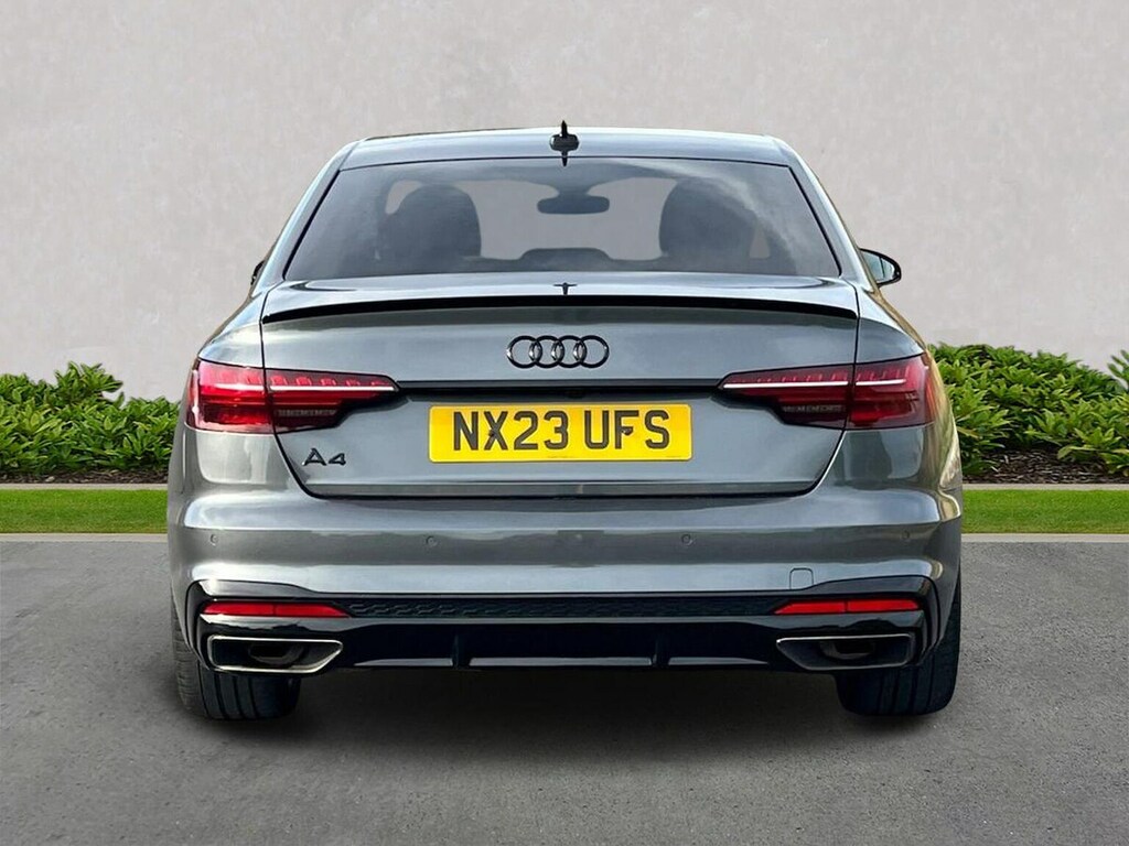 Audi A4 2.0 Tfsi 35 Black Edition Saloon S Tron #4