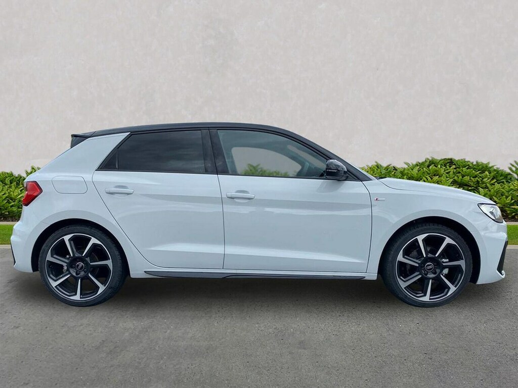 Audi A1 1.5 Tfsi 35 Black Edition Sportback S T  #3