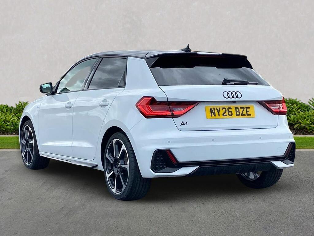 Audi A1 1.5 Tfsi 35 Black Edition Sportback S T  #2