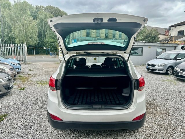 Hyundai Ix35 1.7 Crdi Premium Suv Euro 5 S S White #6