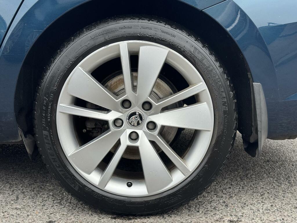 Skoda Superb Tdi Greenline Se Silver #7
