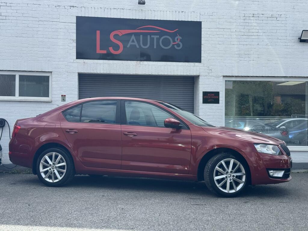 Skoda Octavia Elegance Red
