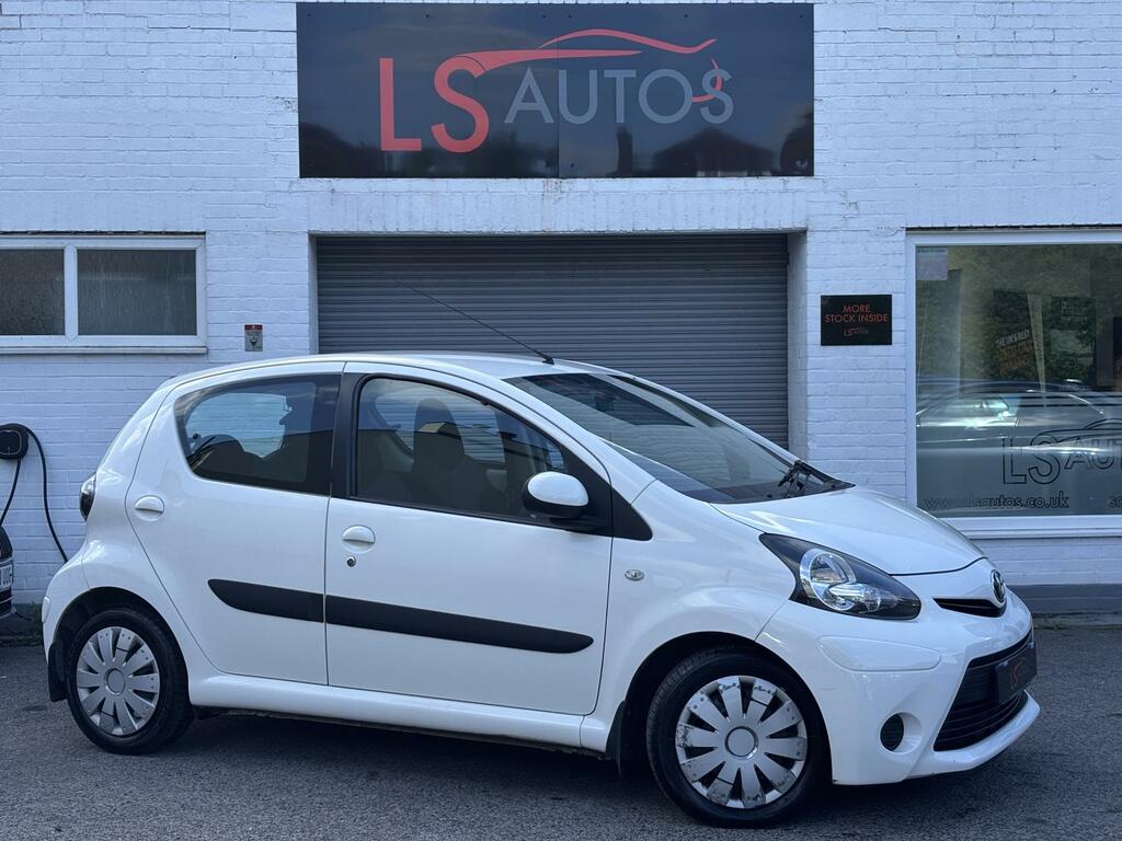 Toyota Aygo Move White
