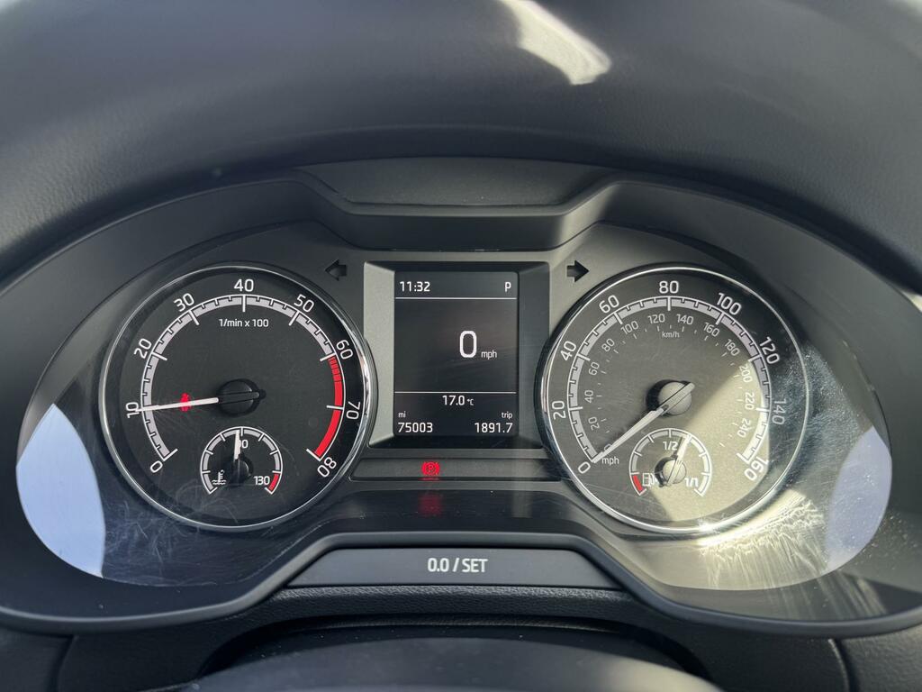 Skoda Octavia 1.4 Tsi Se L Dsg Red #23