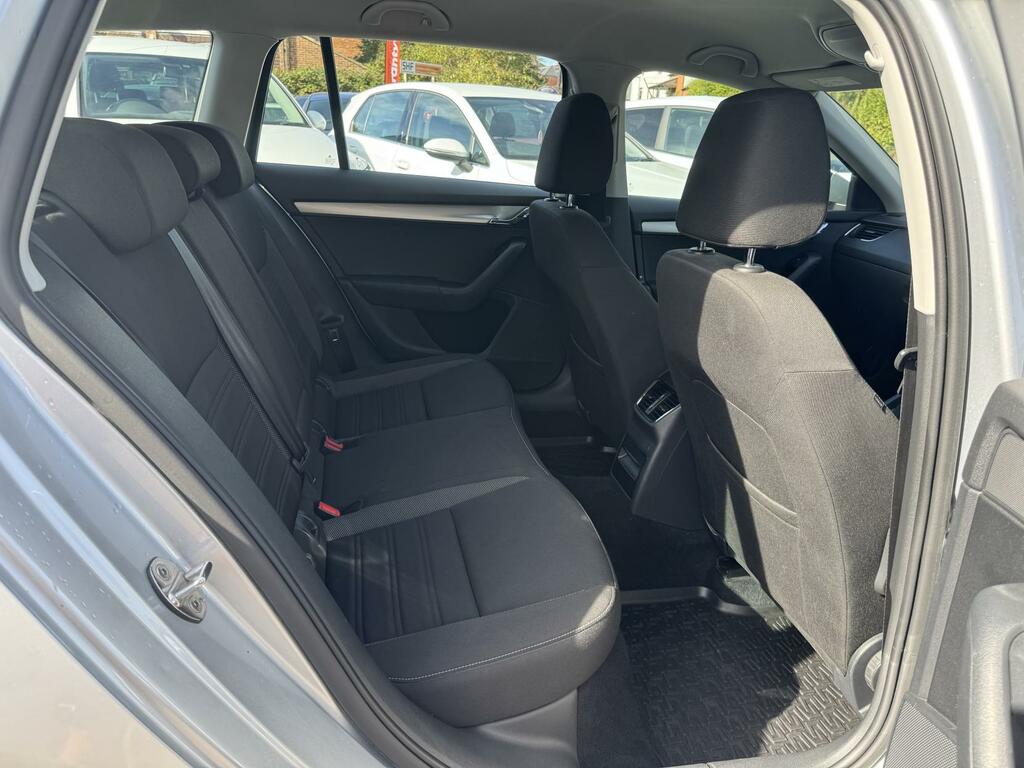 Skoda Octavia 1.4 Tsi Se L Dsg Red #16