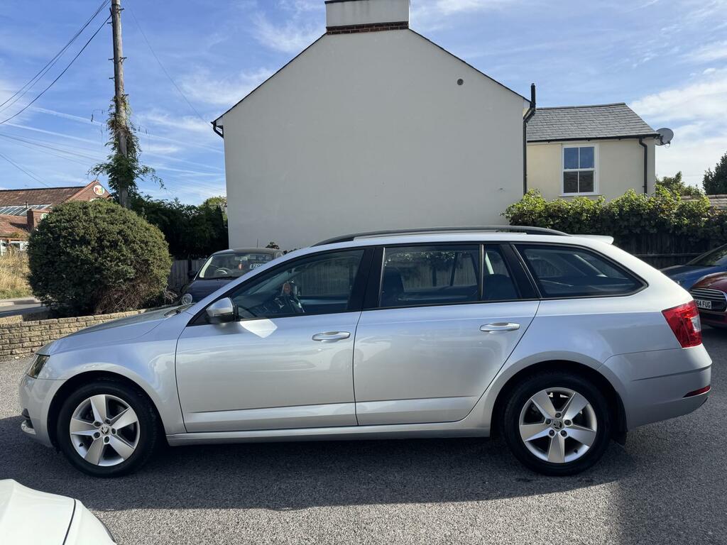 Skoda Octavia 1.4 Tsi Se L Dsg Red #8