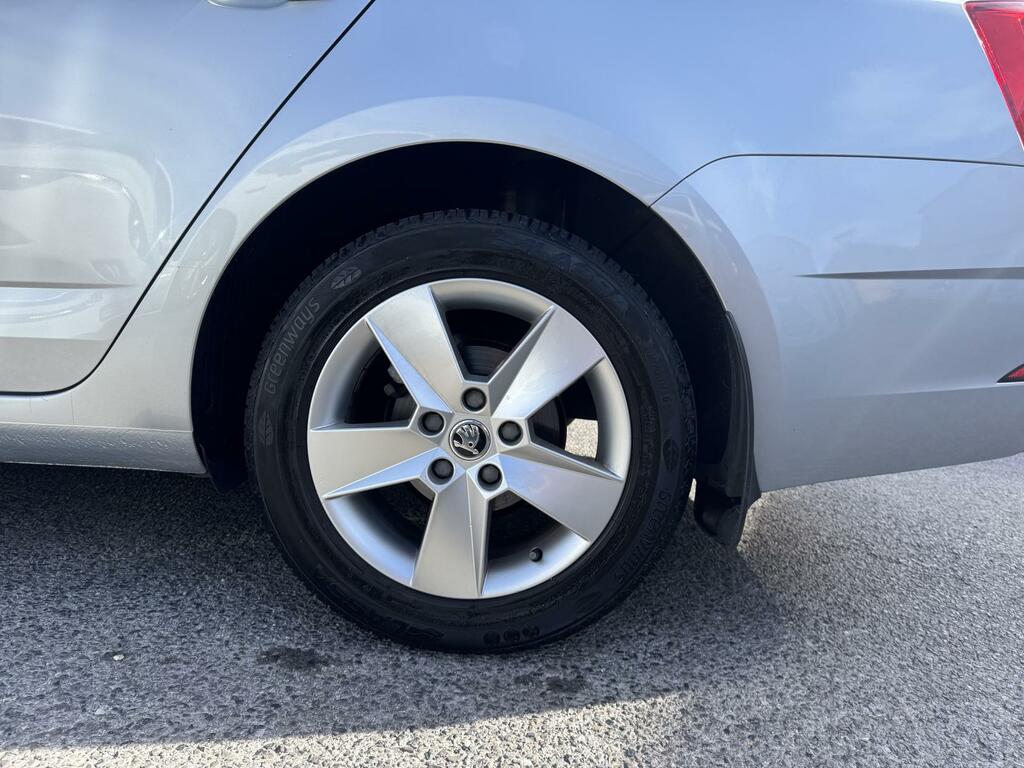 Skoda Octavia 1.4 Tsi Se L Dsg Red #11