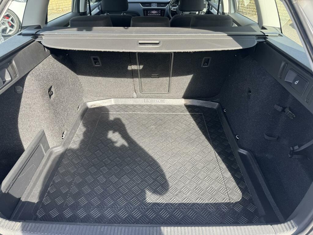 Skoda Octavia 1.4 Tsi Se L Dsg Red #18