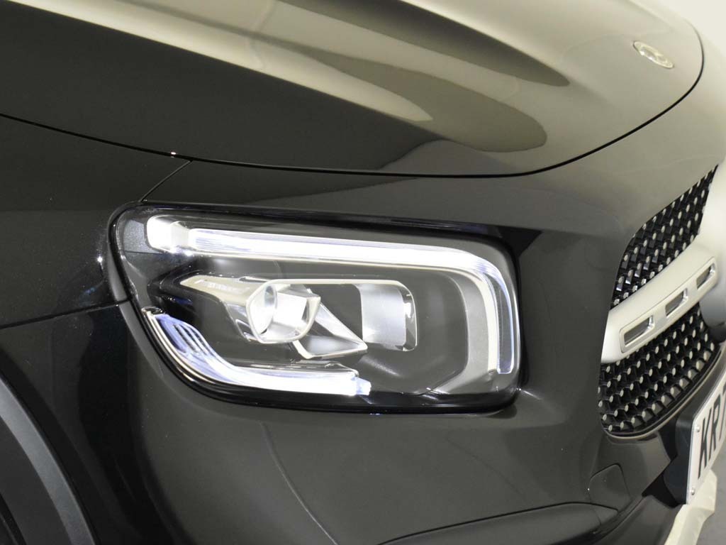 Mercedes-Benz GLB Class Glb 200 Amg Line Premium 7G-tronic Black #6