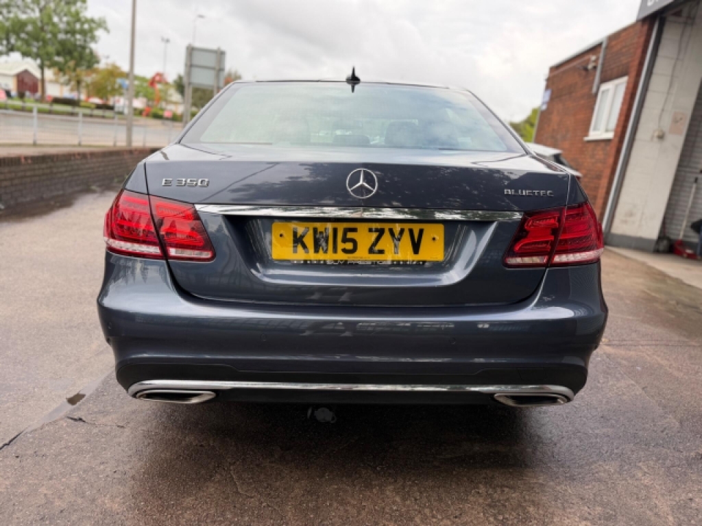 Mercedes-Benz E Class Saloon 5.5 E63 V8 Biturbo Amg Spds Mct Euro 6 Ss White #25