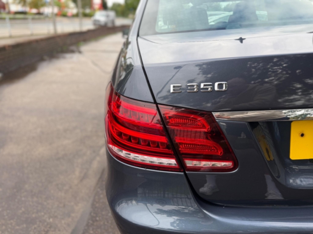 Mercedes-Benz E Class Saloon 5.5 E63 V8 Biturbo Amg Spds Mct Euro 6 Ss White #28