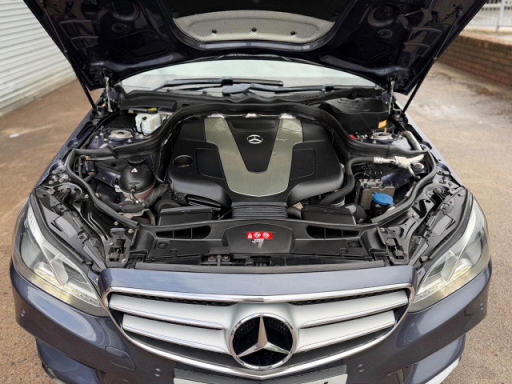 Mercedes-Benz E Class Saloon 5.5 E63 V8 Biturbo Amg Spds Mct Euro 6 Ss White #71