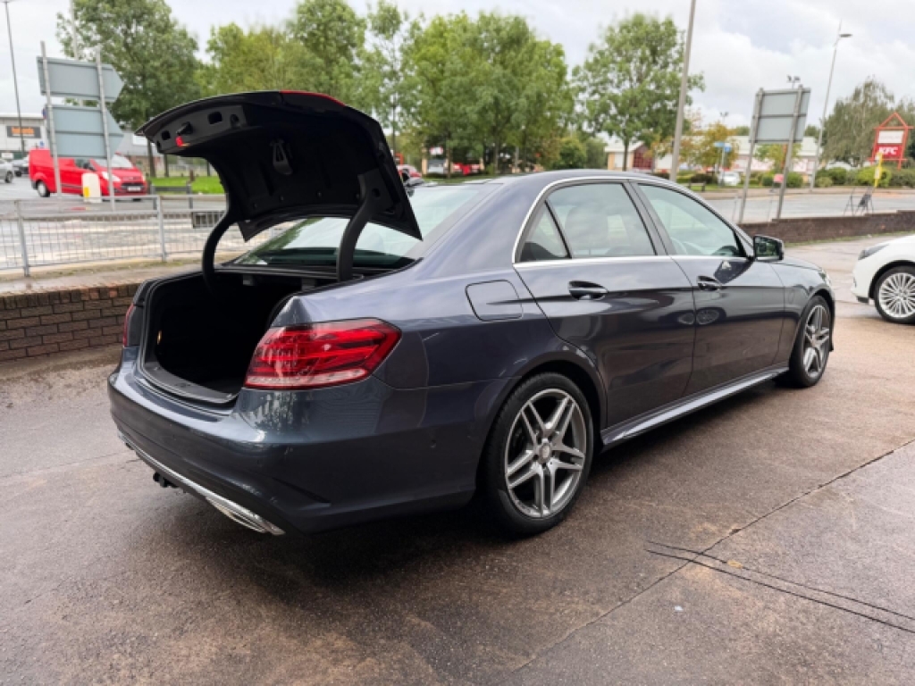 Mercedes-Benz E Class Saloon 5.5 E63 V8 Biturbo Amg Spds Mct Euro 6 Ss White #68