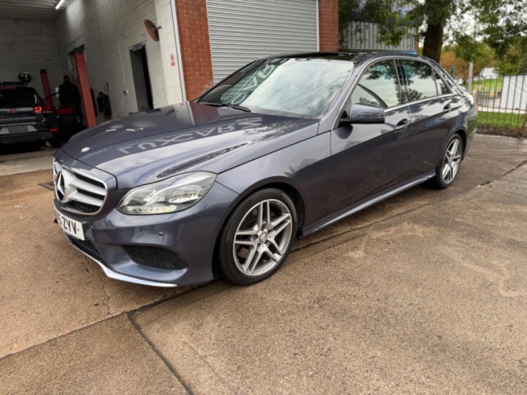 Mercedes-Benz E Class Saloon 5.5 E63 V8 Biturbo Amg Spds Mct Euro 6 Ss White #18
