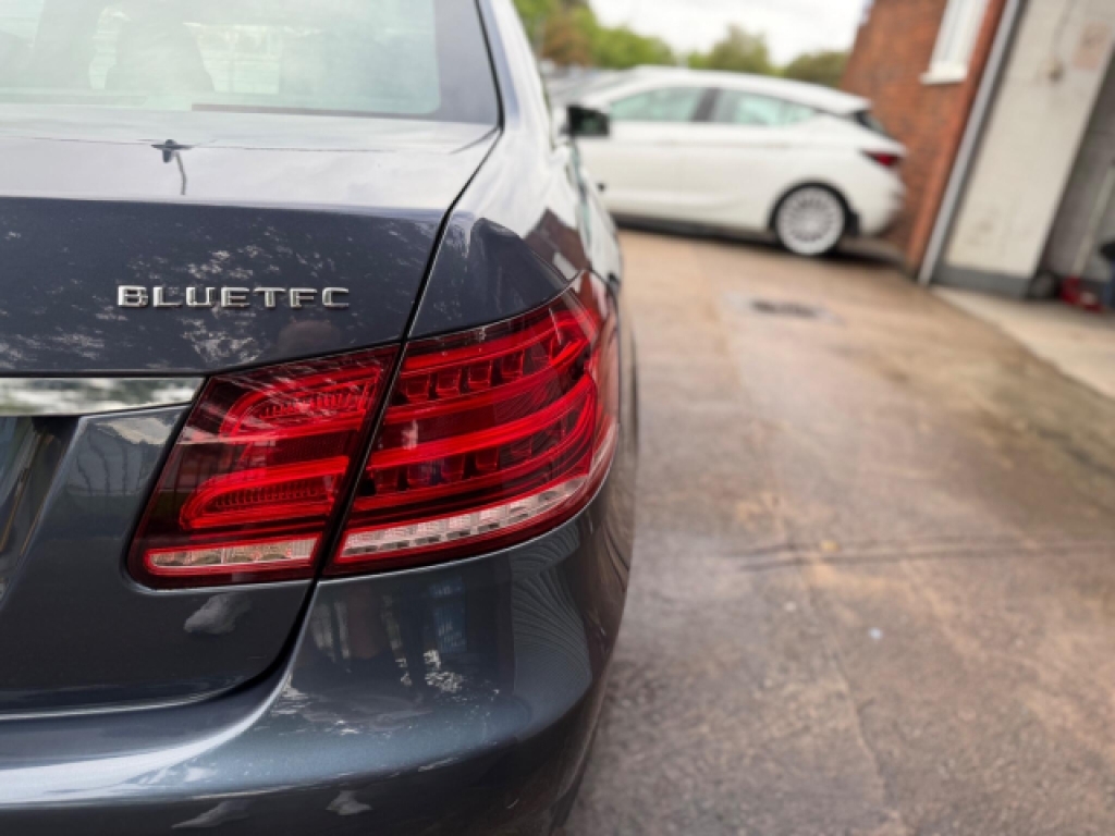 Mercedes-Benz E Class Saloon 5.5 E63 V8 Biturbo Amg Spds Mct Euro 6 Ss White #27
