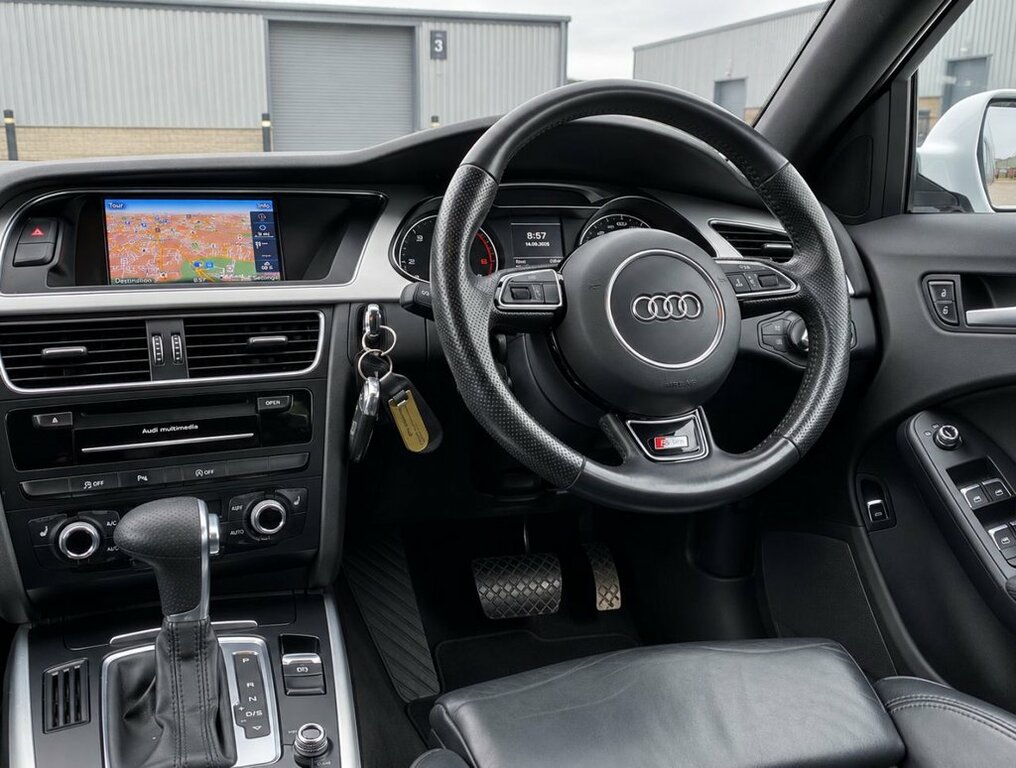 Audi A4 Avant Avant 2.0 Tdi S Line Euro 6 Ss Black #15