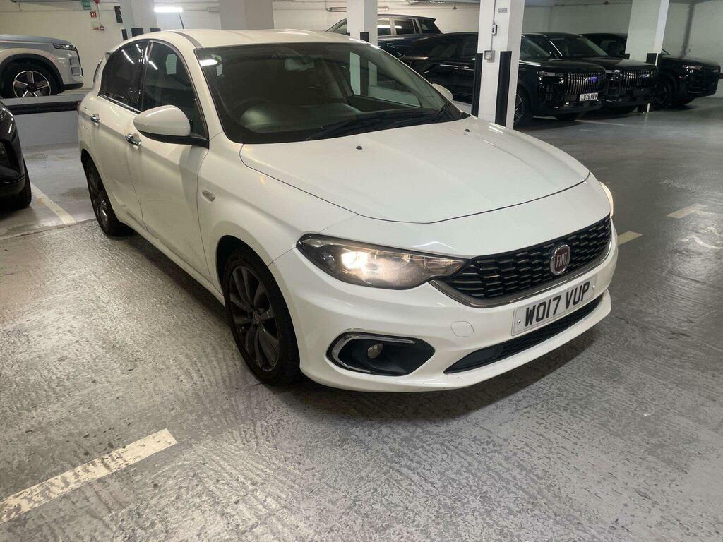 Fiat Tipo 2017 1.4 Mpi Lounge Hatchback Eu White #1