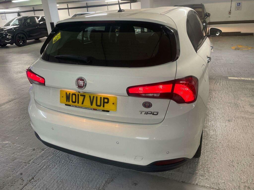 Fiat Tipo 2017 1.4 Mpi Lounge Hatchback Eu White #5